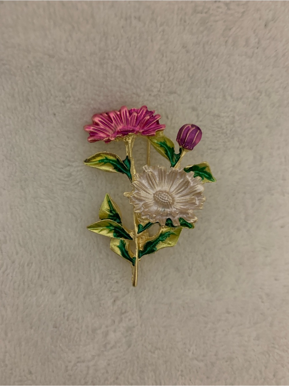 Flower Brooch - Picture 2 of 3